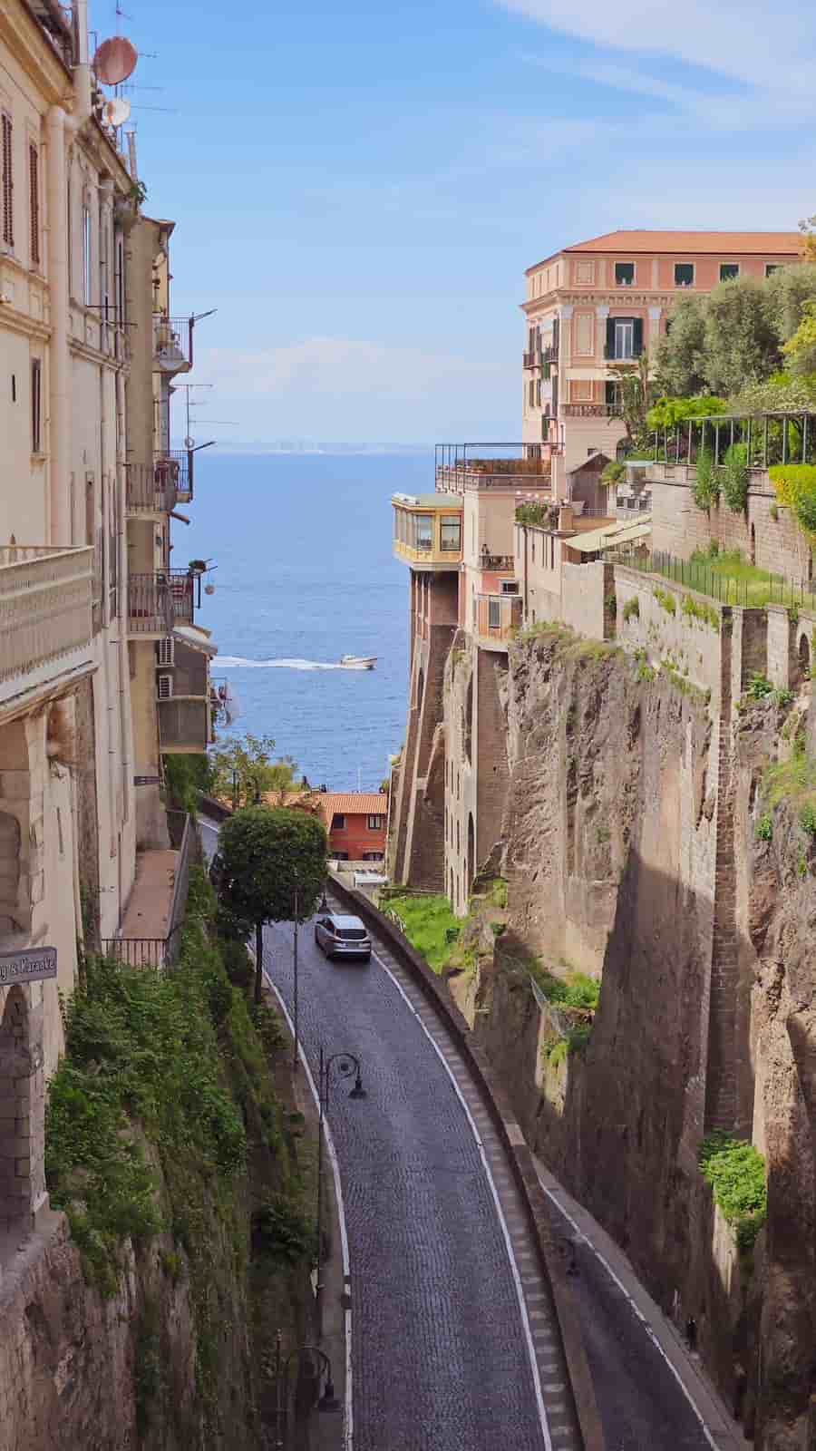 Προαιρετική εκδρομή στο Κάπρι και το Σορέντο